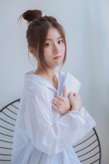 高压监狱女狱警满天星叫什么名字